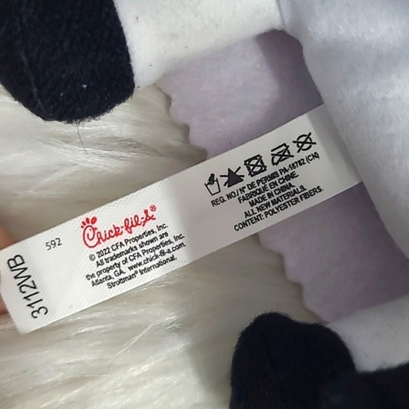 Chick-fil-A Eat Mor Chikin Small Mini Cow Plush Stuffed Animal Collectible Toy - Picture 10 of 10